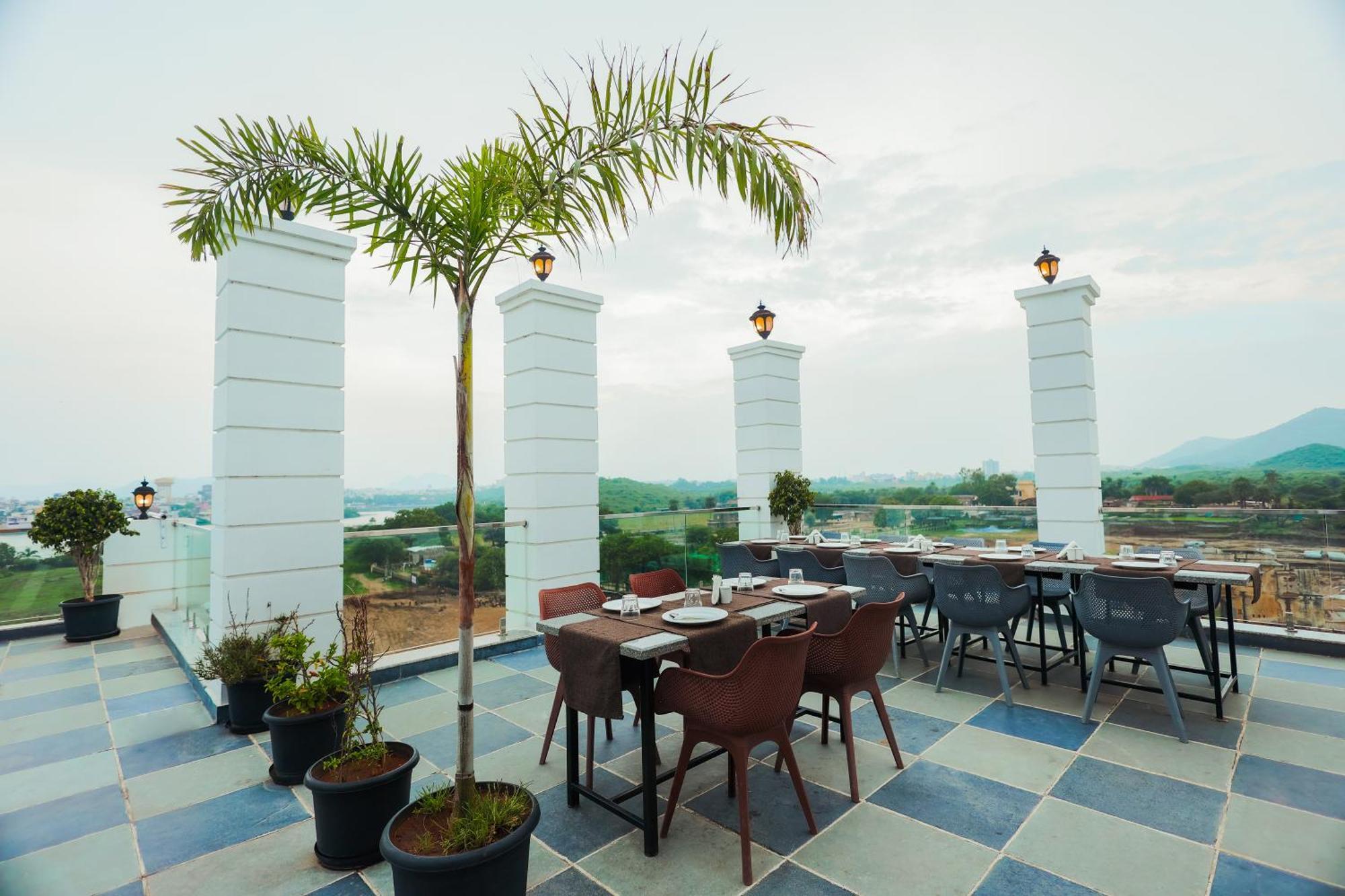Revaas Lake View Boutique Stay Udaipur Exterior photo